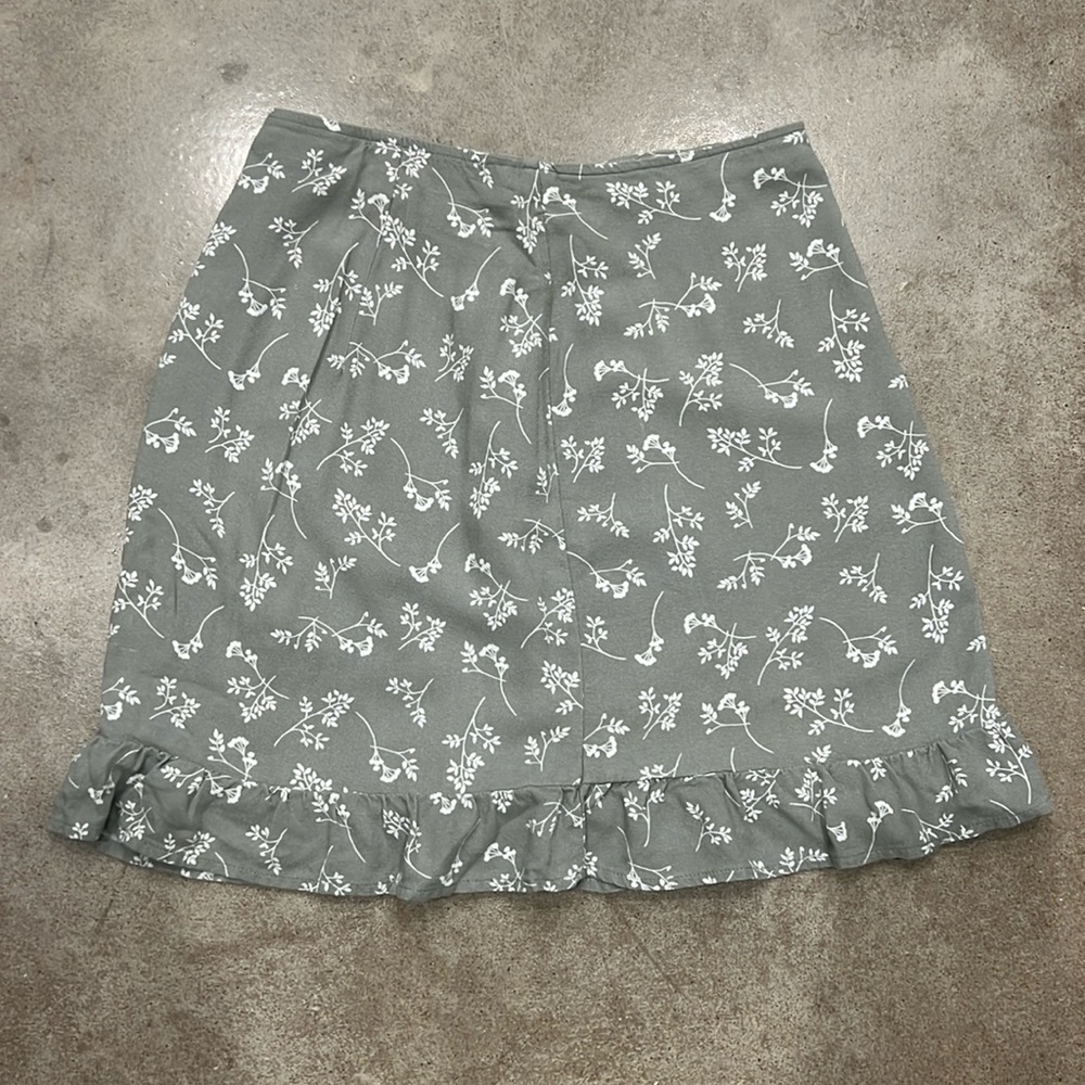 Abercrombie and Fitch Floral Pattern Mini Skirt Sage Green Size XS